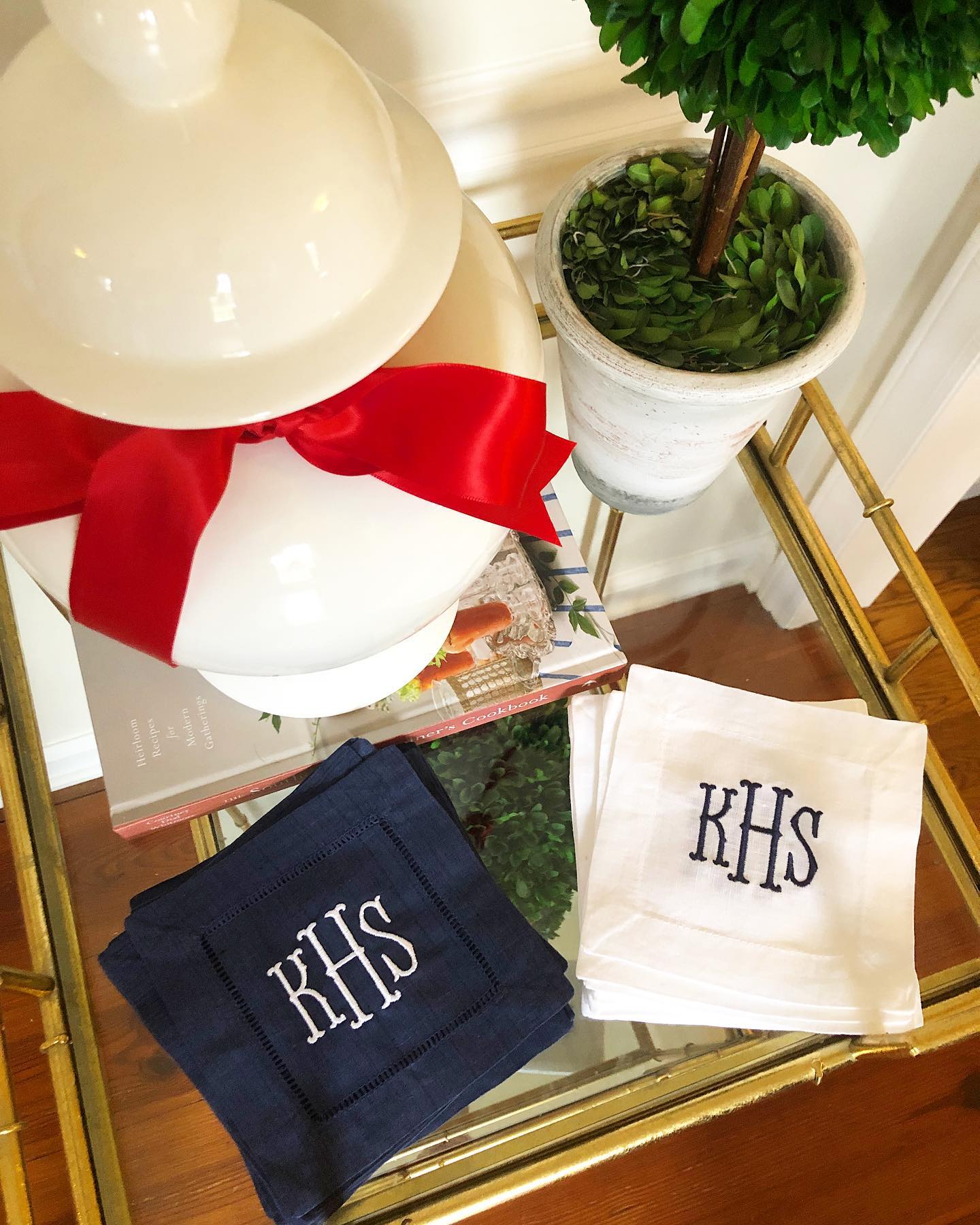 monogrammed linen cocktail napkins 